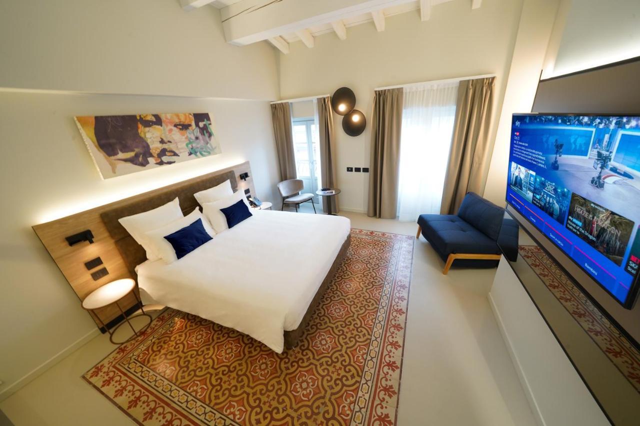 Bergamo Inn 21 Eksteriør billede Deluxe Room