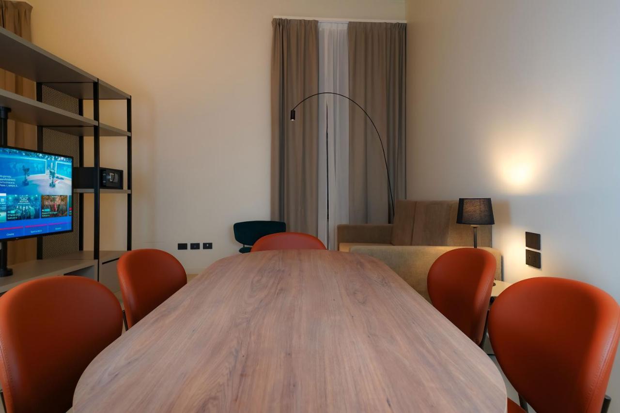 Bergamo Inn 21 Eksteriør billede Meeting room