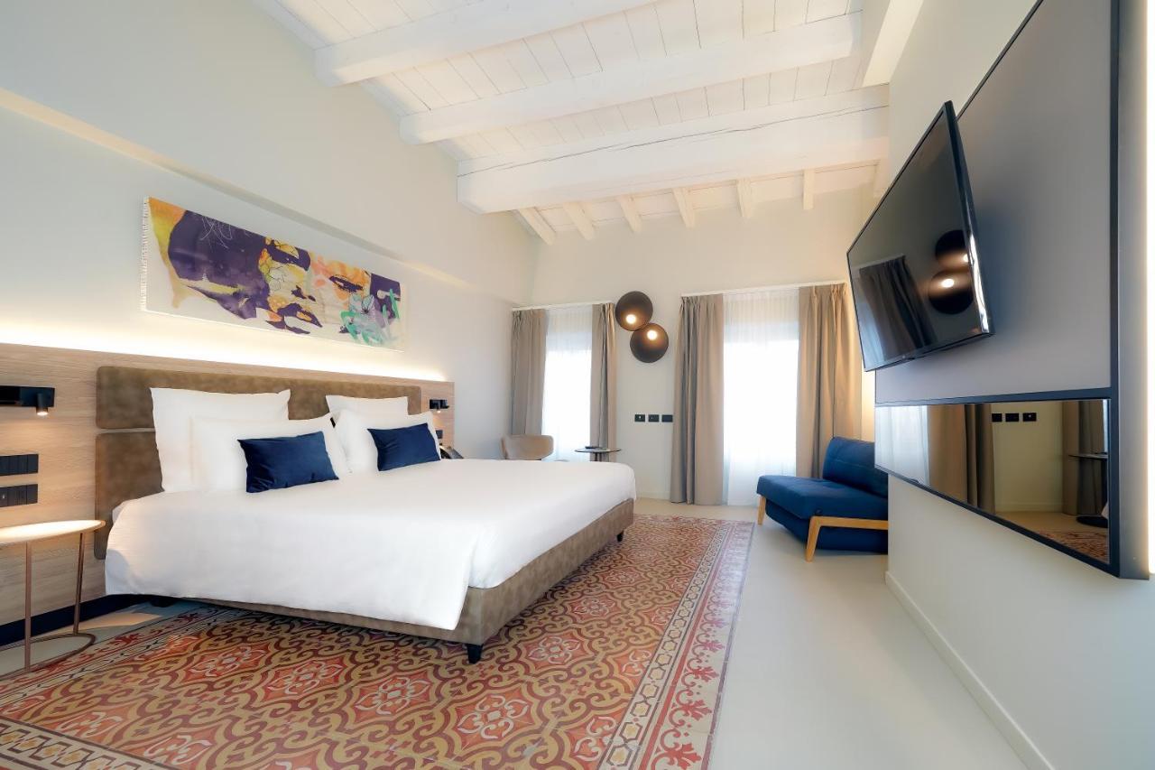 Bergamo Inn 21 Eksteriør billede Deluxe Room